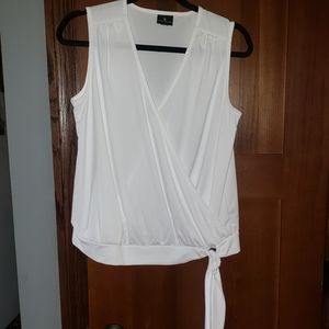 New without tags Ladies Xersion shirt sz M